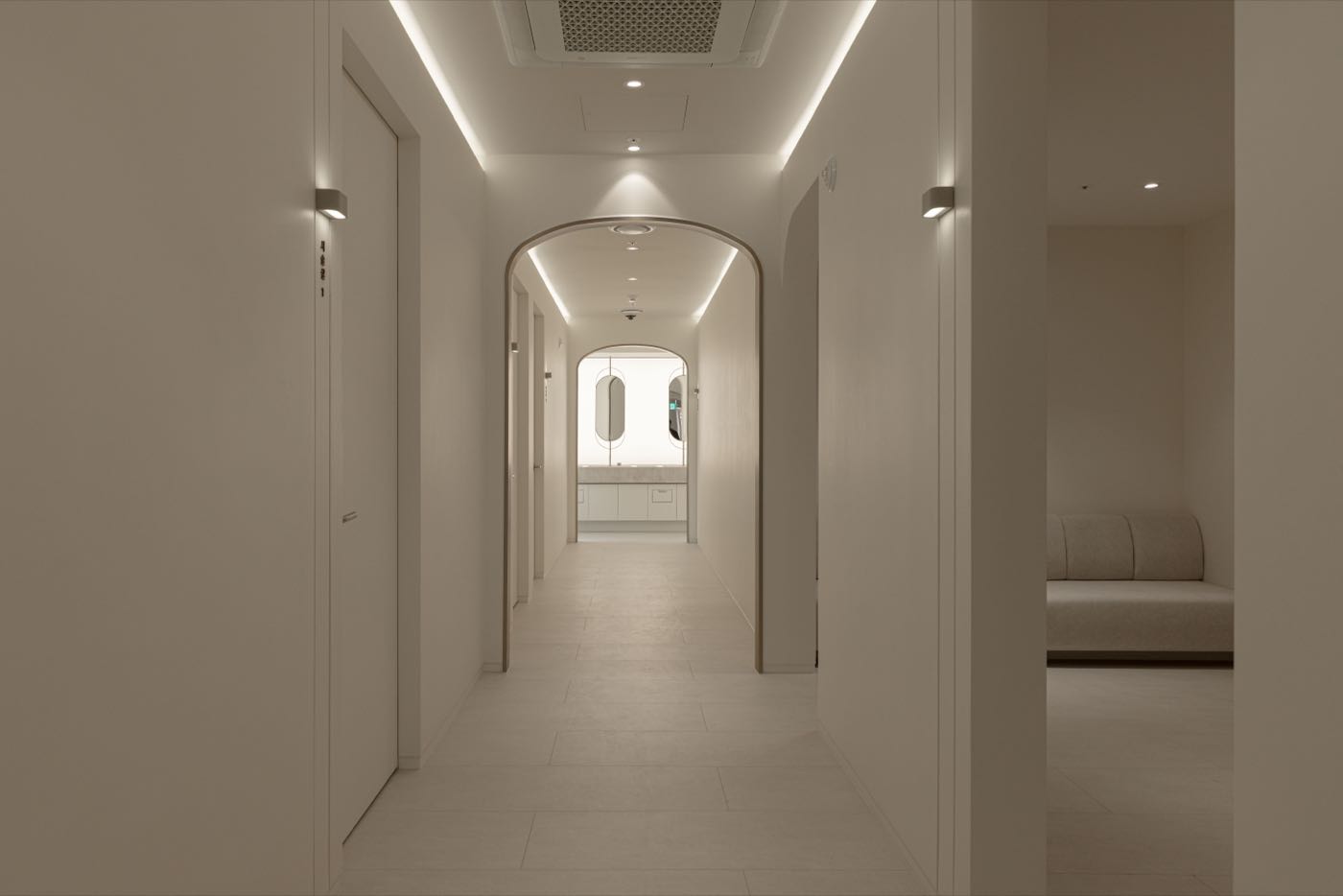 BEAUTYZ CLINIC myeongdong interior — korea skin care clinic, seoul dermatology (1/11)