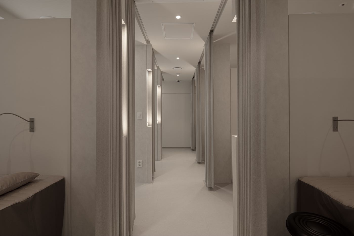 BEAUTYZ CLINIC myeongdong interior — korea skin care clinic, seoul dermatology (3/11)